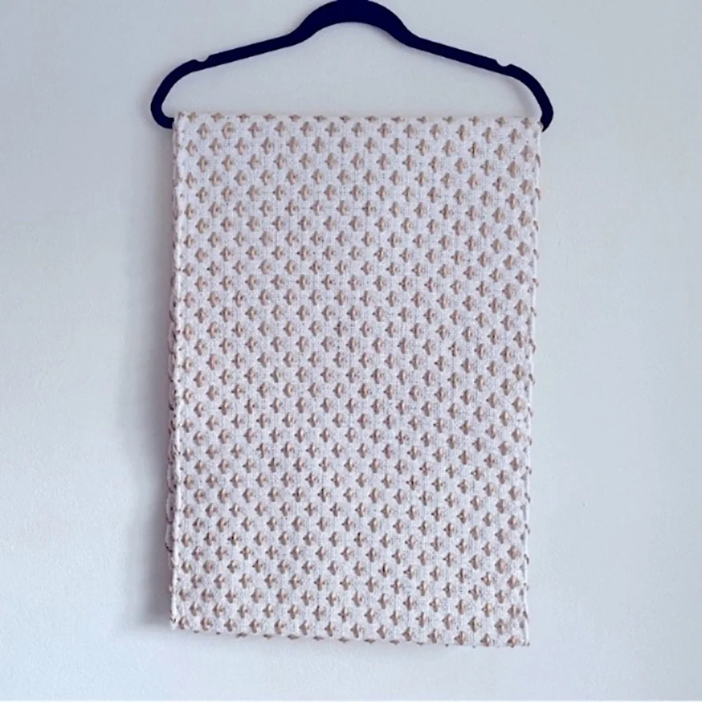 COTTON CRISSCROSS STITCH WOVEN RECTANGULAR TABLE RUNNER MODERN
